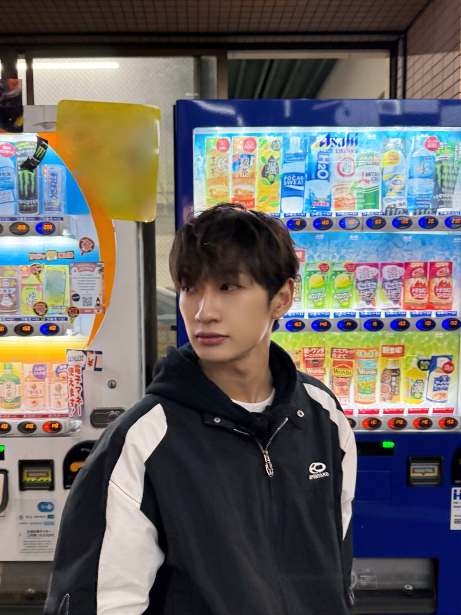 OmegaX_members's tweet photo. [#OX]

좋아... 아주 좋아💚💜

#OMEGA_X #오메가엑스 
#태동 #TAEDONG https://t.co/w2yY4QJhCV