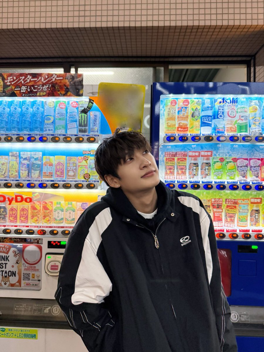 OmegaX_members's tweet photo. [#OX]

좋아... 아주 좋아💚💜

#OMEGA_X #오메가엑스 
#태동 #TAEDONG https://t.co/w2yY4QJhCV