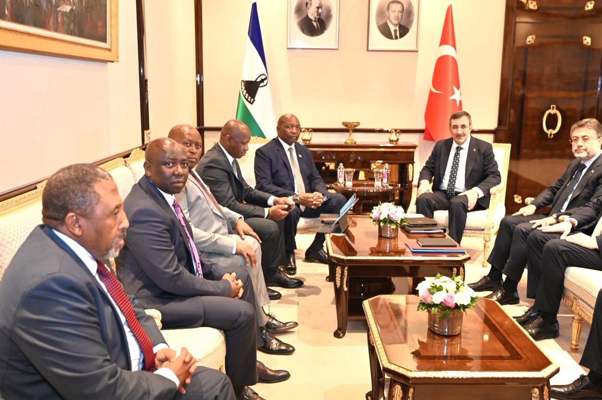 🇱🇸🤝🇹🇷 Lesotho PM Matekane visited Türkiye (18–20 Nov) to strengthen ties since 1980. Joined by Ministers, LNDC, &amp; business leaders, the delegation visited Atatürk’s Mausoleum, Ostim Technopark, Civilization Museum &amp; Africa Culture House. #LesothoInTürkiye #Diplomacy