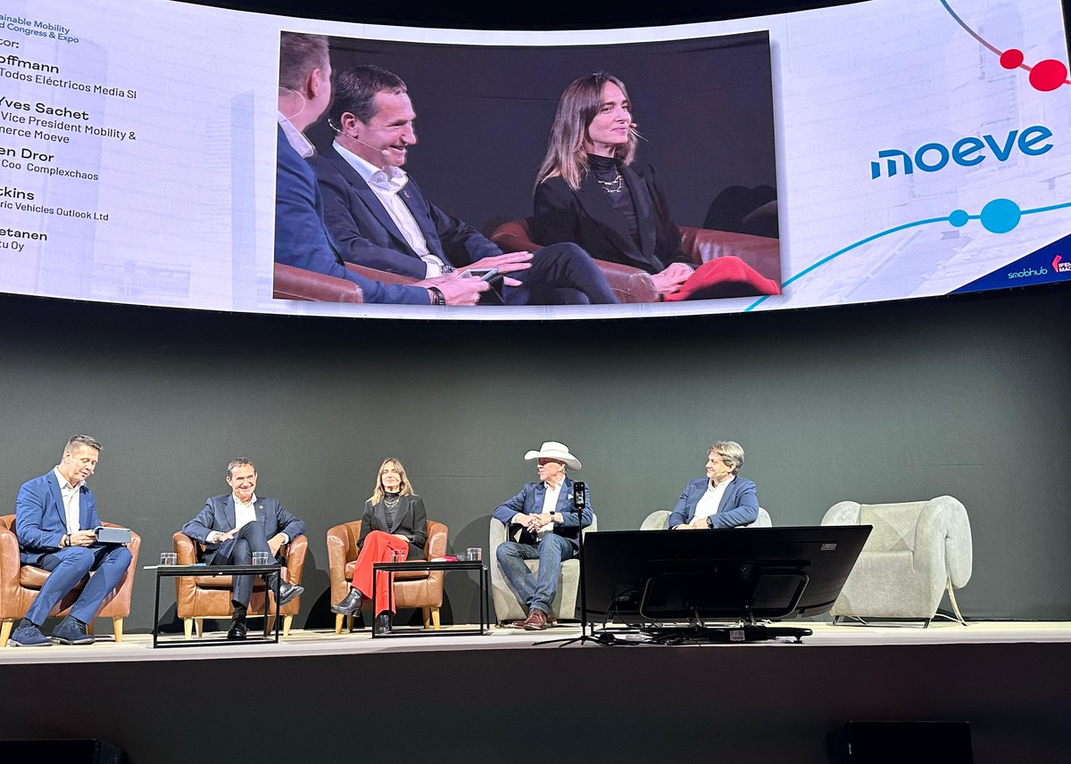 Moeve (@moeveglobal) on Twitter photo Seguimos en el #GlobalMobilityCall. 💙 Te traemos en directo la mesa "Lecciones sobre nueva movilidad en Europa.
Con nuestro director de Mobility & New Comerce, Pierre-Yves Sachet, y los expertos <a href="/MayaBenDror1/">Maya Ben Dror</a>, <a href="/sidatkins/">Roger Atkins</a> y <a href="/sampohietanen/">Sampo Hietanen</a>
Modera <a href="/larshoffmann/">Lars Hoffmann</a>
¡Sigue el hilo!⬇️ Seguimos en el #GlobalMobilityCall. 💙 Te traemos en directo la mesa "Lecciones sobre nueva movilidad en Europa.
Con nuestro director de Mobility & New Comerce, Pierre-Yves Sachet, y los expertos <a href="/MayaBenDror1/">Maya Ben Dror</a>, <a href="/sidatkins/">Roger Atkins</a> y <a href="/sampohietanen/">Sampo Hietanen</a>
Modera <a href="/larshoffmann/">Lars Hoffmann</a>
¡Sigue el hilo!⬇️