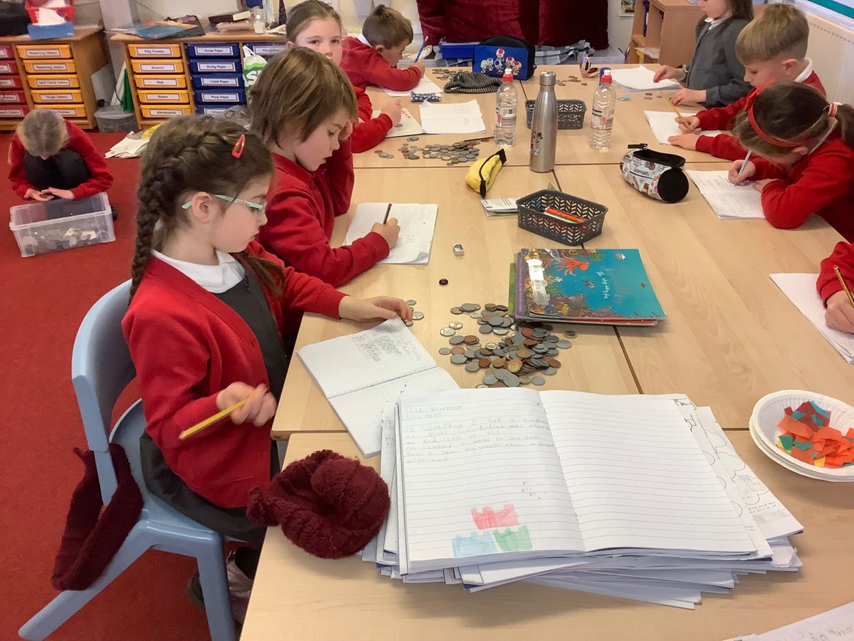SaintAnthonysPS's tweet photo. Money, money, money with P3 πΆπ· #MakingAmounts #HowMuchIsIt? https://t.co/nhY4duJbDF