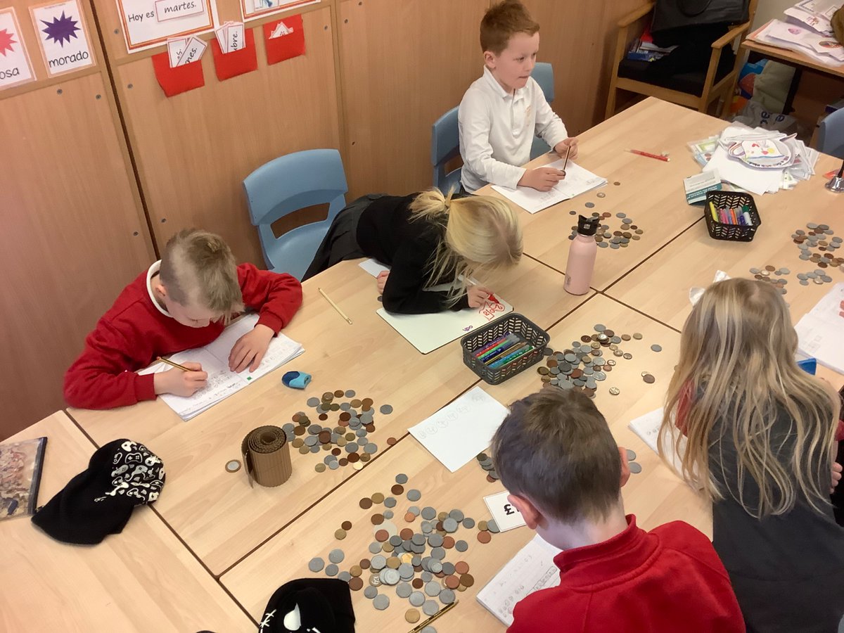 SaintAnthonysPS's tweet photo. Money, money, money with P3 πΆπ· #MakingAmounts #HowMuchIsIt? https://t.co/nhY4duJbDF