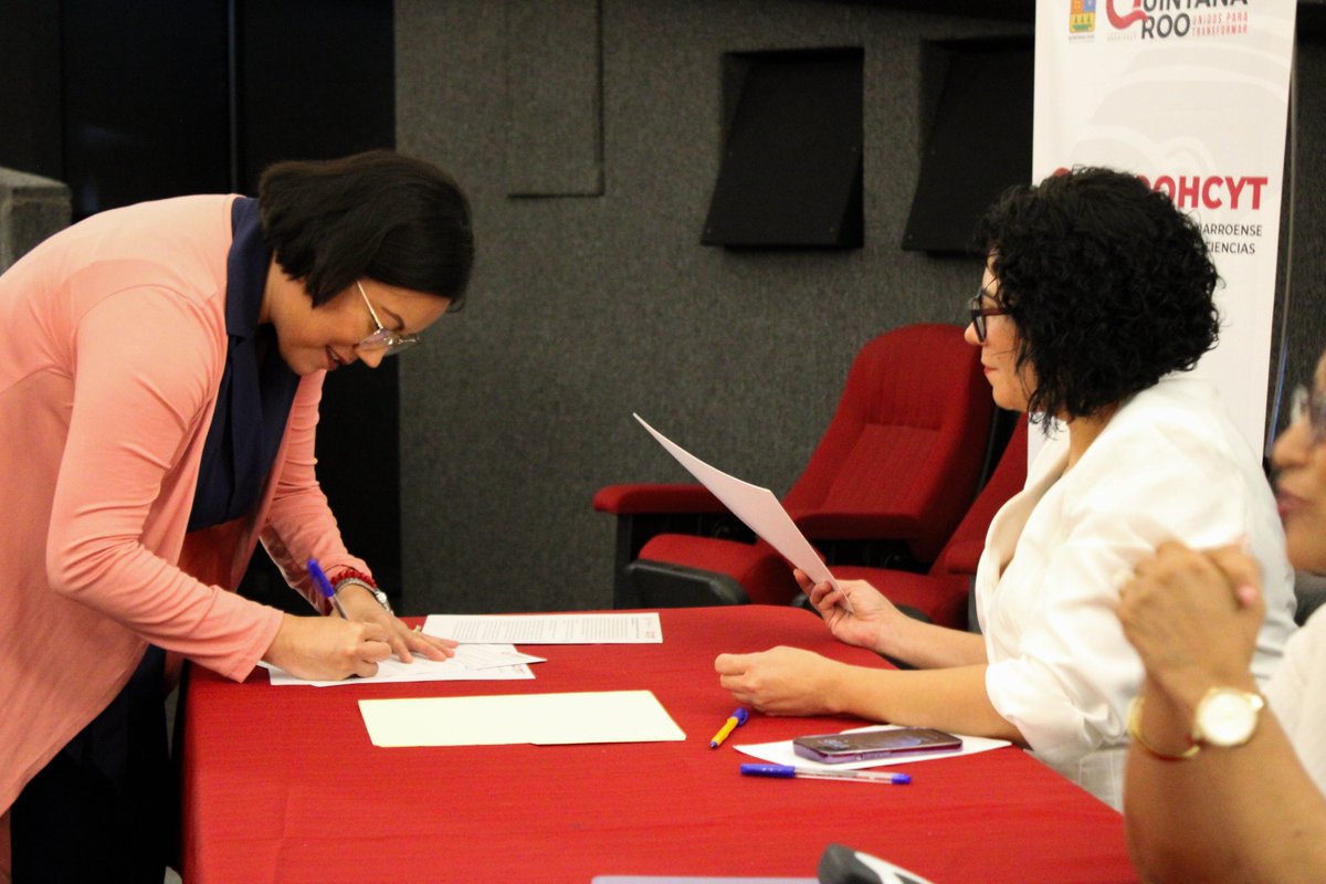 Se realizó la firma del acta para la instalación del Nodo Sureste de la Red de Ciencia Tecnología y Género, se llevó a cabo en el Domo Digital del Planetario Yook’ol Kaab. 🧬🔬✨

#UnidosParaTransformar
#CienciaParaTransformar