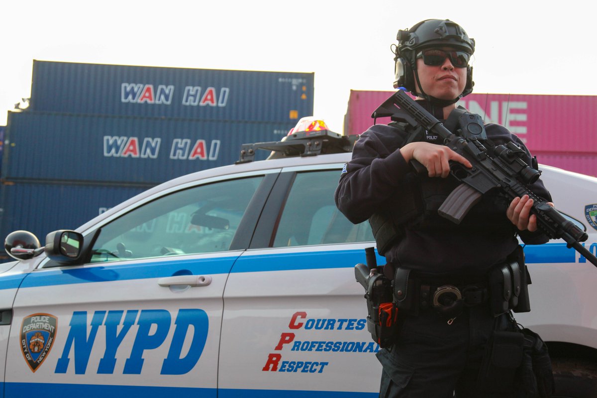 Solgryn_ROK's tweet photo. NYPDCTBセッティングでFPISと一緒に！
韓国では不可能な写真をLECONで撮れるので参加しないわけにはいきません！

#LECon6 
#LEConfidential6 
#LEconfidential6 
#LEC6 
#LEコン6 https://t.co/LBCLCtMW4w