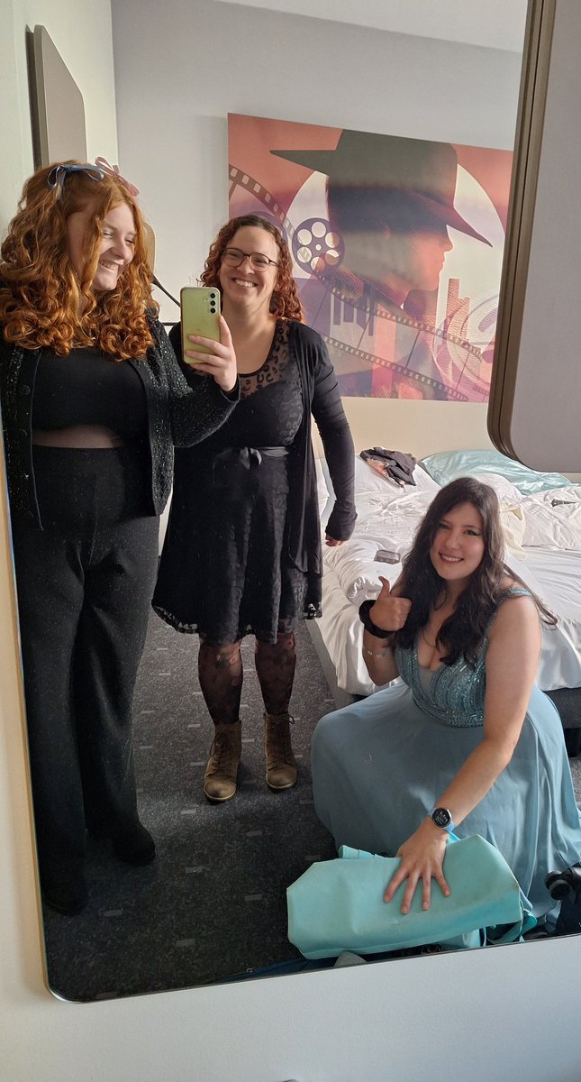 MwieMari's tweet photo. Tschüss Berlin, es war so schön 🥹 danke @RegenUndApplaus und @mxwiemafie ❤️ https://t.co/c4c3PnTs7B