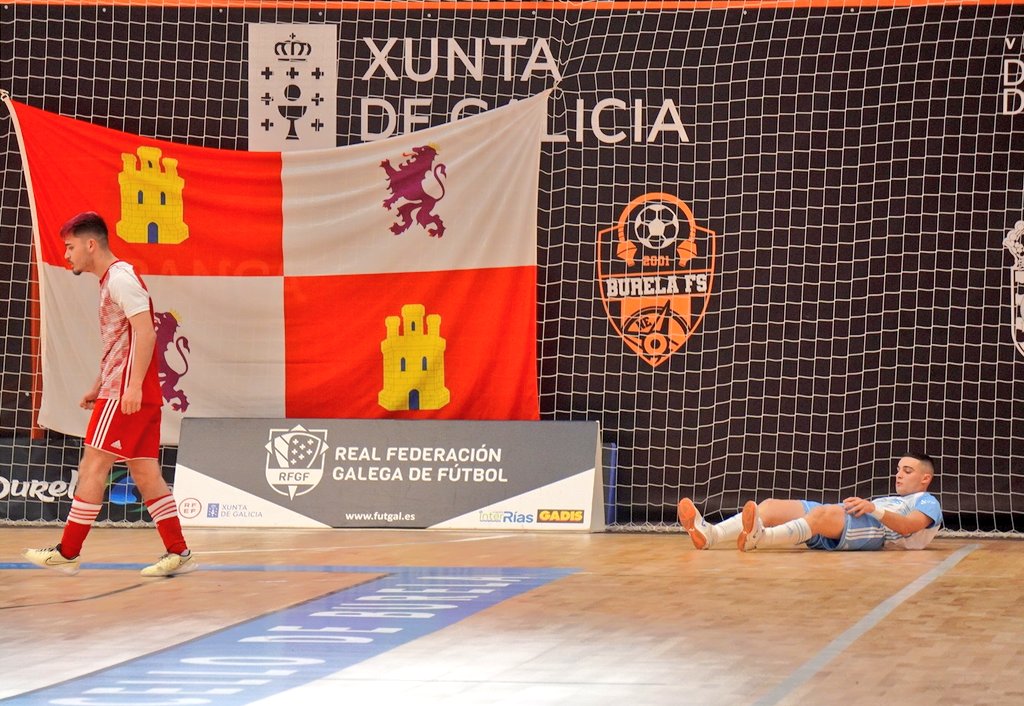 FCyLF's tweet photo. 🇪🇸 GALICIA @futgal 3️⃣ - 1️⃣ CASTILLA Y LEÓN @FCyLF SUB19 #FUTSAL ⚽️ Goool goooool de #CYL a falta de 3 minutos para el pitido final https://t.co/CoejK1MyoN