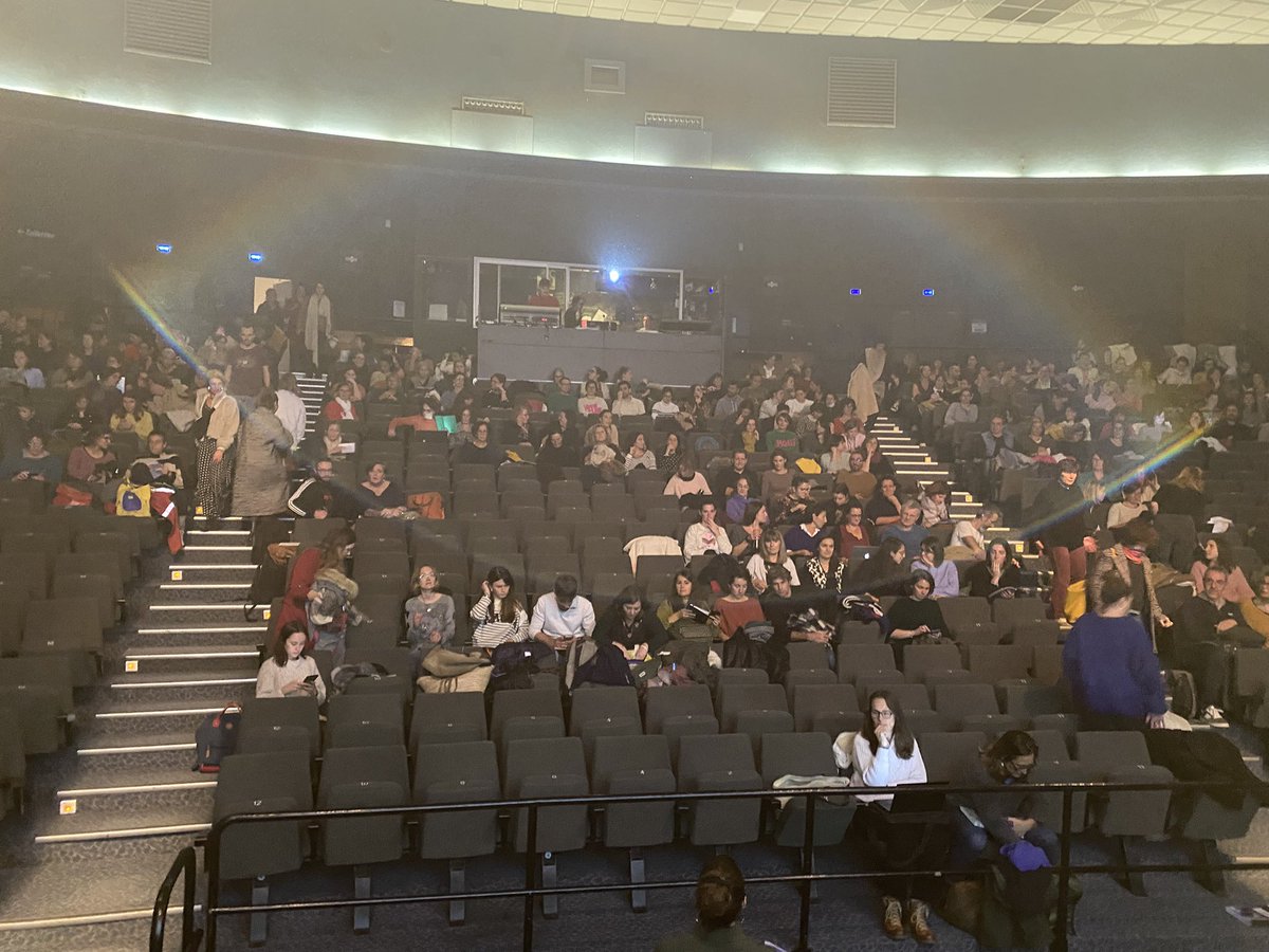 Conférence de Jerome Faux et Pascale Bachele, coauteurs avec Bernadette Kervyn du "guide pour enseigner la préparation de l'écriture au cycle 2" proposée aux enseignants de cycle 2 des 6 circonscriptions toulousaines. #planfrancais #formation