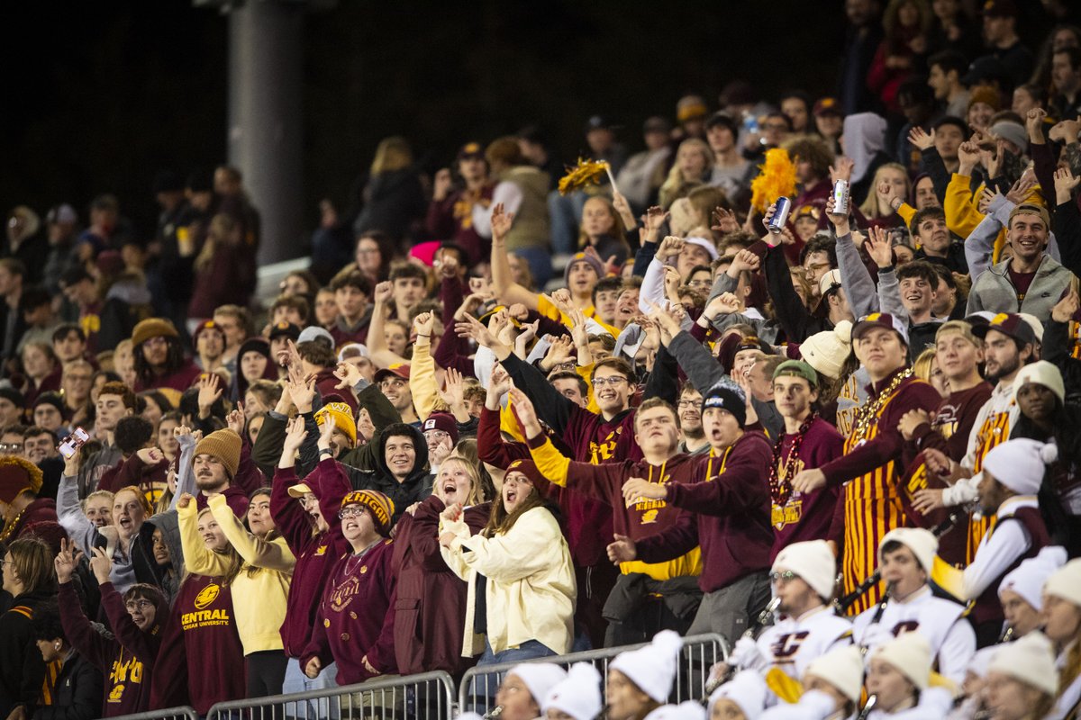 Still thinking about last night 🤩

#FireUpChips🔥⬆️🏈