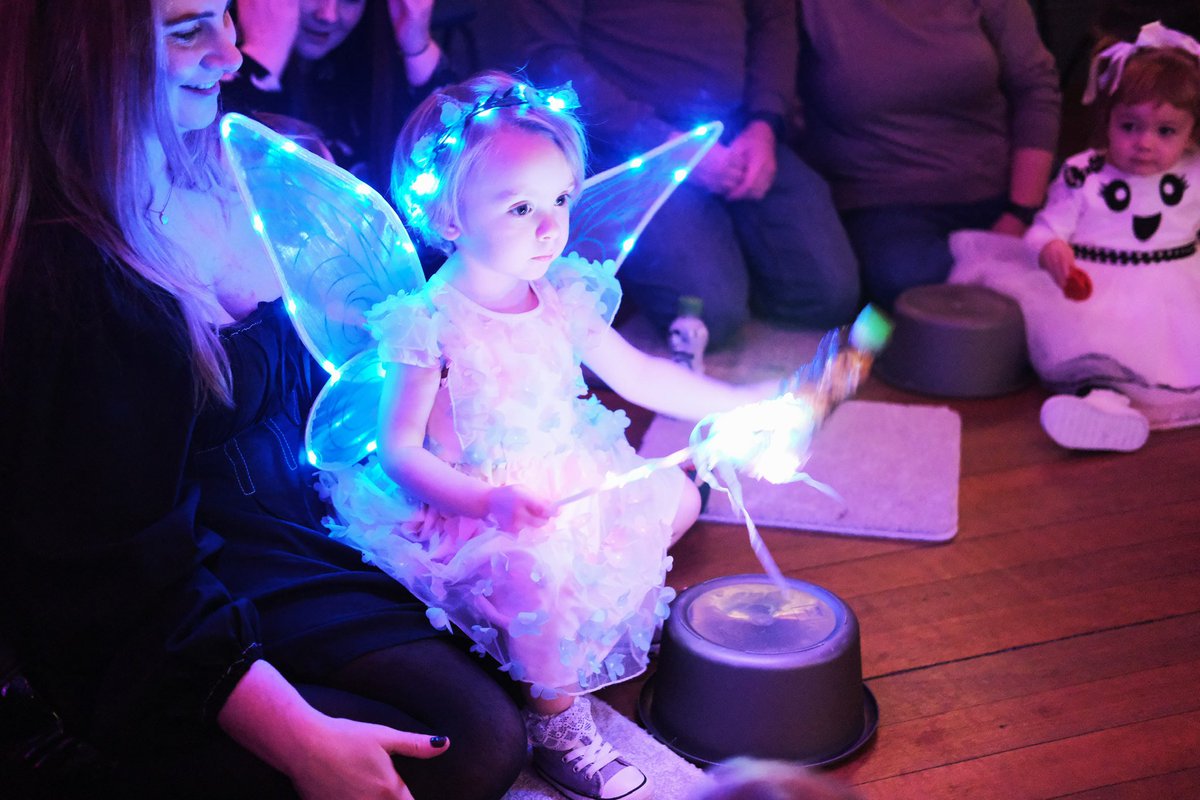 MiniKlix's tweet photo. Do you have a Christmas party/event coming up? 🎅🏼

Would you like some professional photos taken to look back on or help promote your future events? 📸

Drop me a message 💜

#eventphotography #partyphotographer #halloweenparty #advertisingphotography #socialphotographer https://t.co/7bxrxNIoXX
