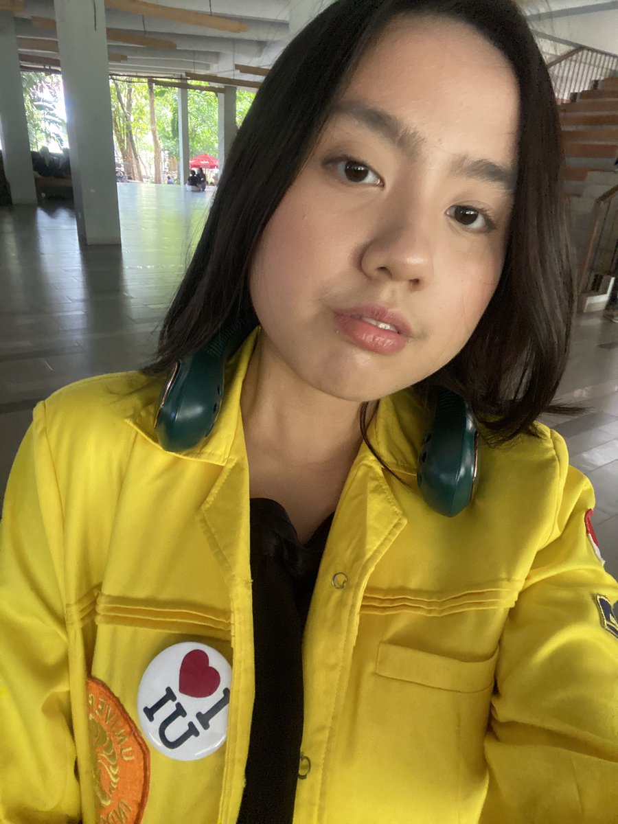 anierikdibalik's tweet image. bismillah fisip ui 2025 😭😭🧡🧡🐯 #fisipui #studytwt #AMBISVERSE