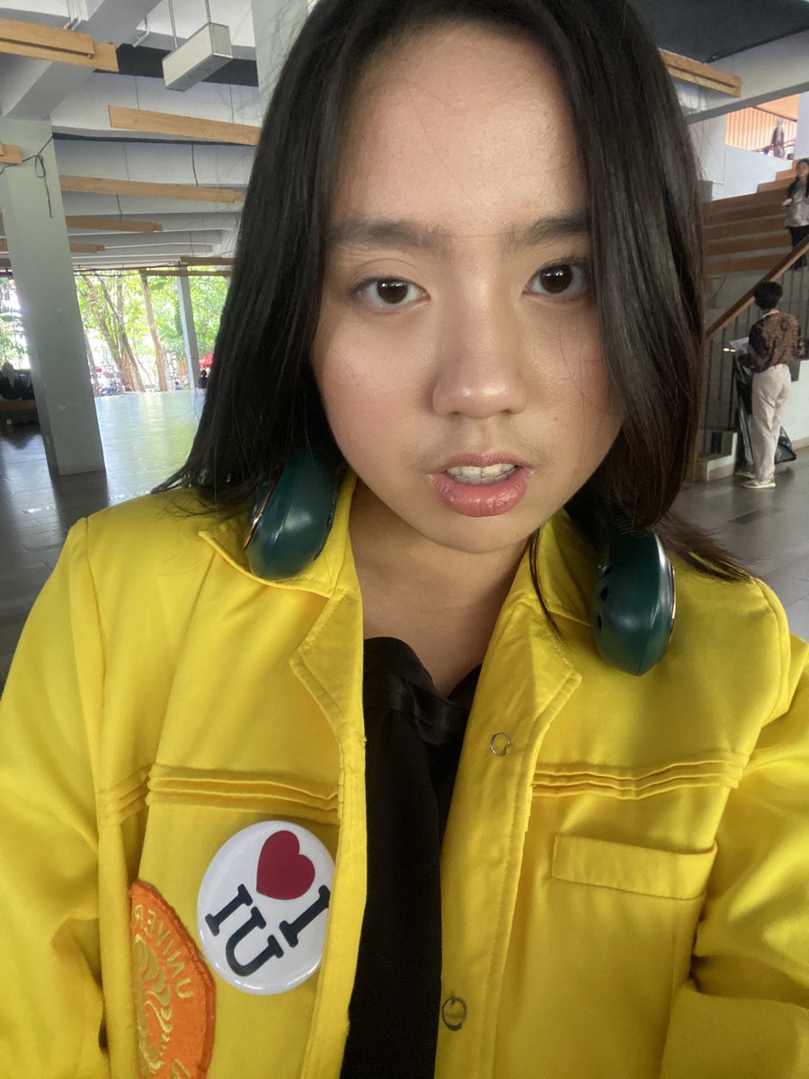 anierikdibalik's tweet image. bismillah fisip ui 2025 😭😭🧡🧡🐯 #fisipui #studytwt #AMBISVERSE