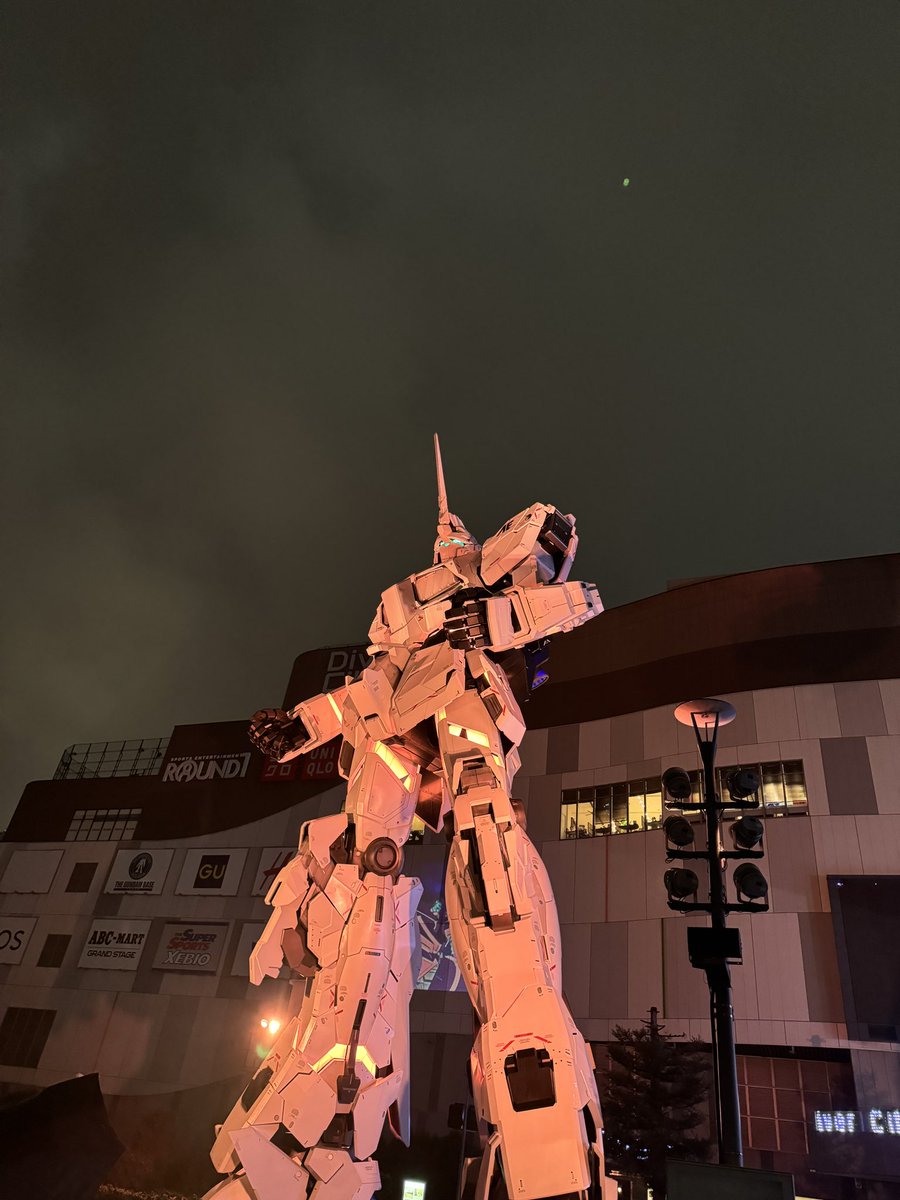 本日はこちら！
ほっぺが痛くなるくらい笑ったわー😆

ガンダム撮ってみたけど、全くわからなく…なんか動いてたぞ！