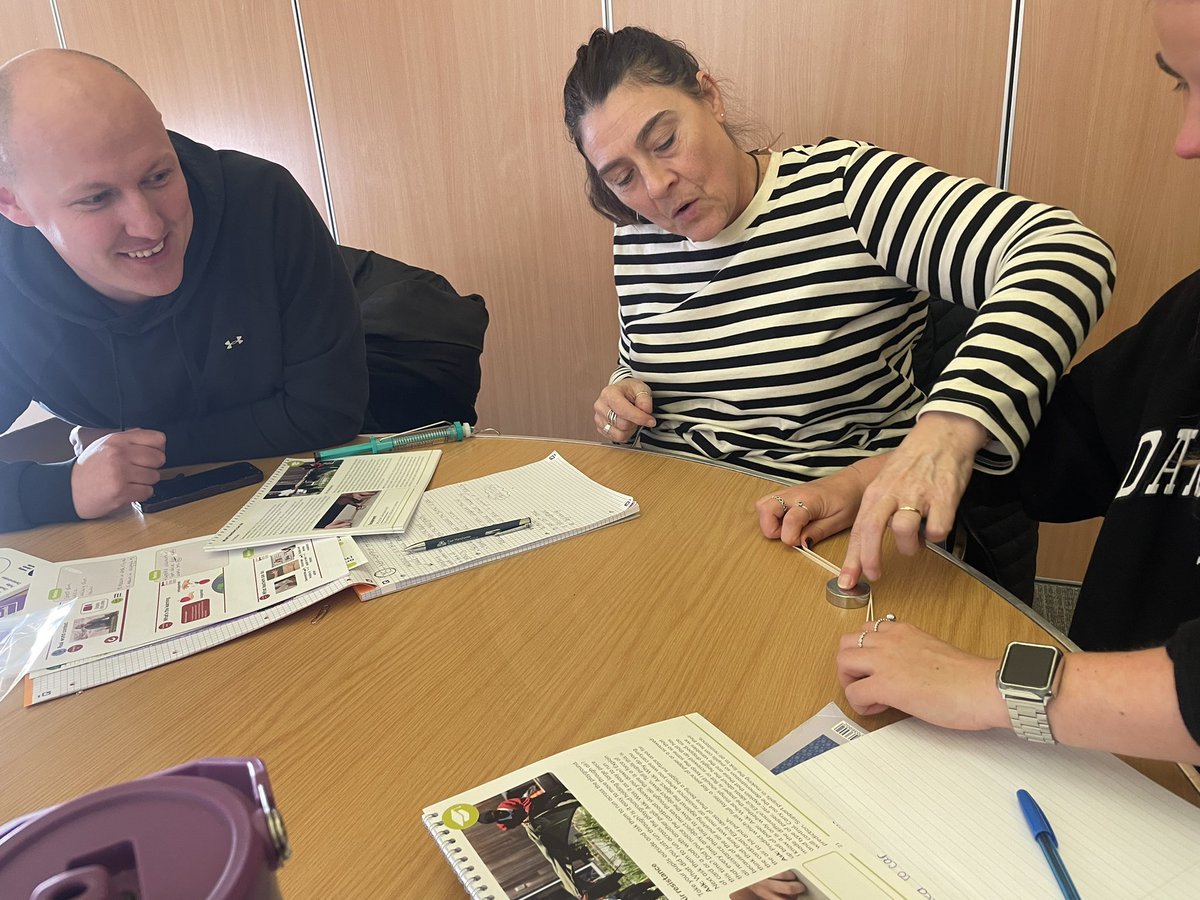 Primary STEM (@primarystem) on Twitter photo Delegates at Tameside #Phizziforces CPD day starting the learning with concrete experiences and observations - making abstract ideas in #PriSci more accessible for all <a href="/ogdentrust/">Ogden Trust</a> Delegates at Tameside #Phizziforces CPD day starting the learning with concrete experiences and observations - making abstract ideas in #PriSci more accessible for all <a href="/ogdentrust/">Ogden Trust</a>