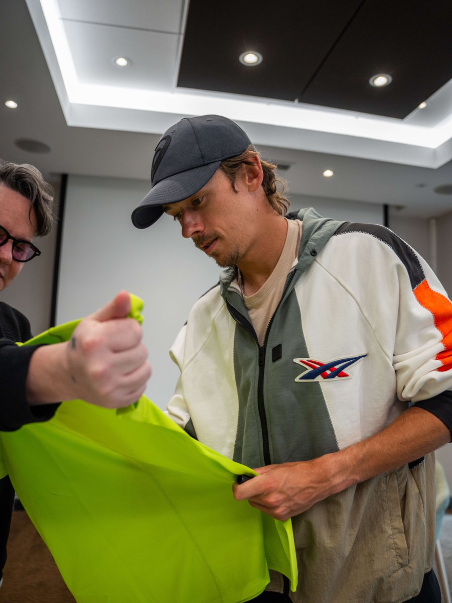 royaltiz_official tweet media