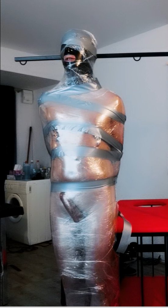 MeLatexGoddess's tweet image. Good nigh Sweety...(or Sweaty?) 😘😃