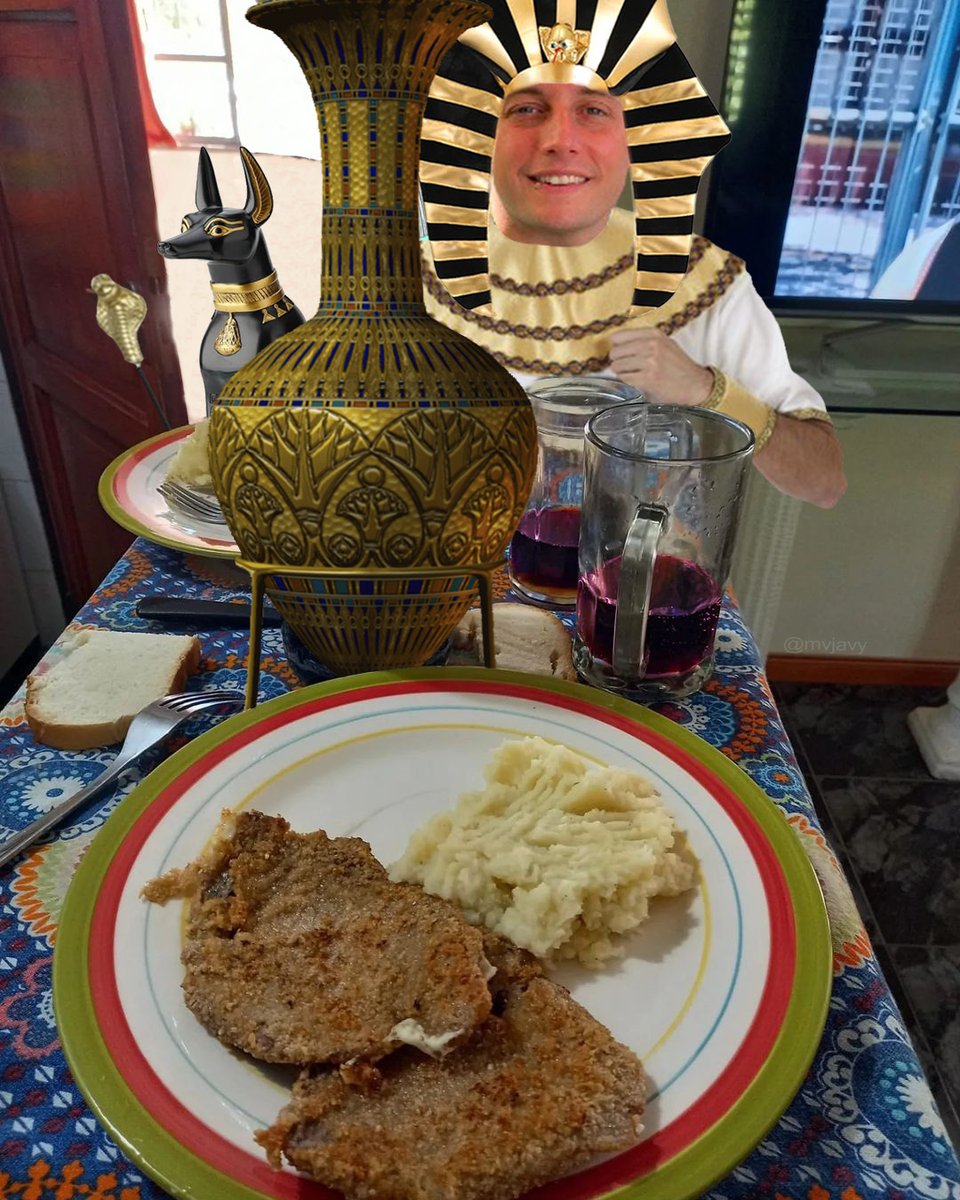 Maaa, el Faraón Momo dijo que quiere más milanesa de camello