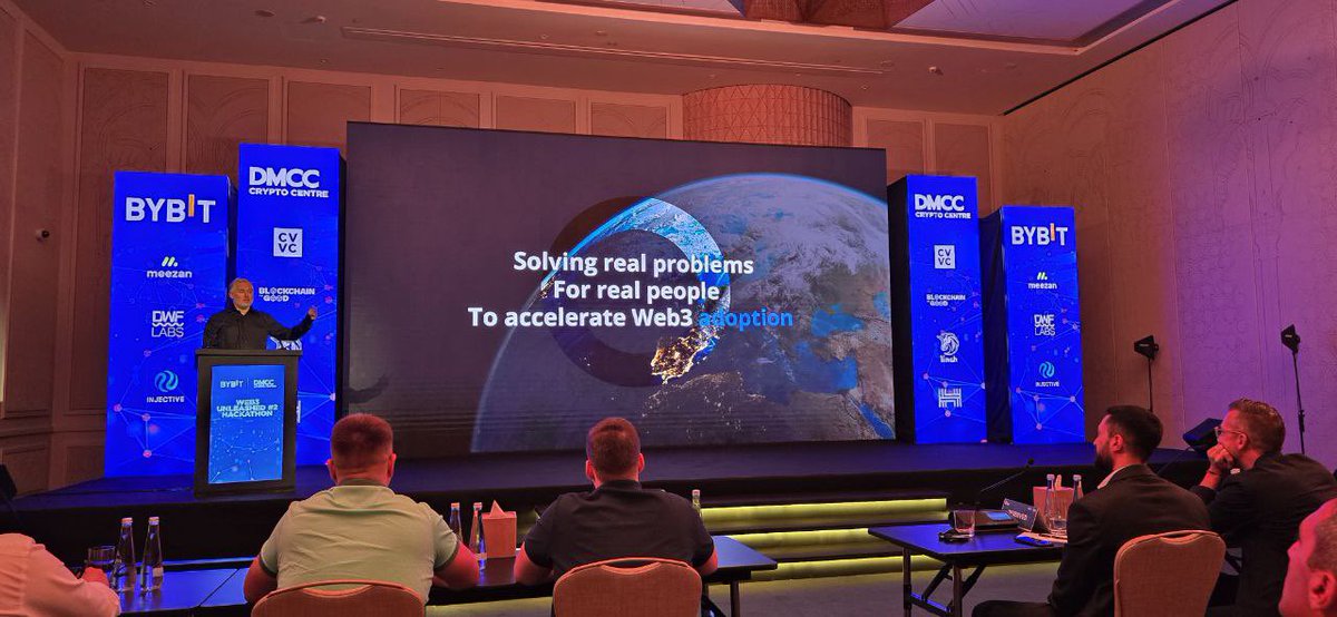 📸 👇 <a href="/kevinmlydon/">Kevin Lydon ⚡</a> showcasing Helios Connect to the <a href="/dmcccrypto/">DMCC Crypto Centre</a> x <a href="/Bybit_Official/">Bybit</a> hackathon audience.

💬 Solving real problems, for real people, to accelerate Web3 adoption.

👏 Privileged to be among wonderful builders, projects &amp; teams, sharing insights, ideas &amp; innovations.