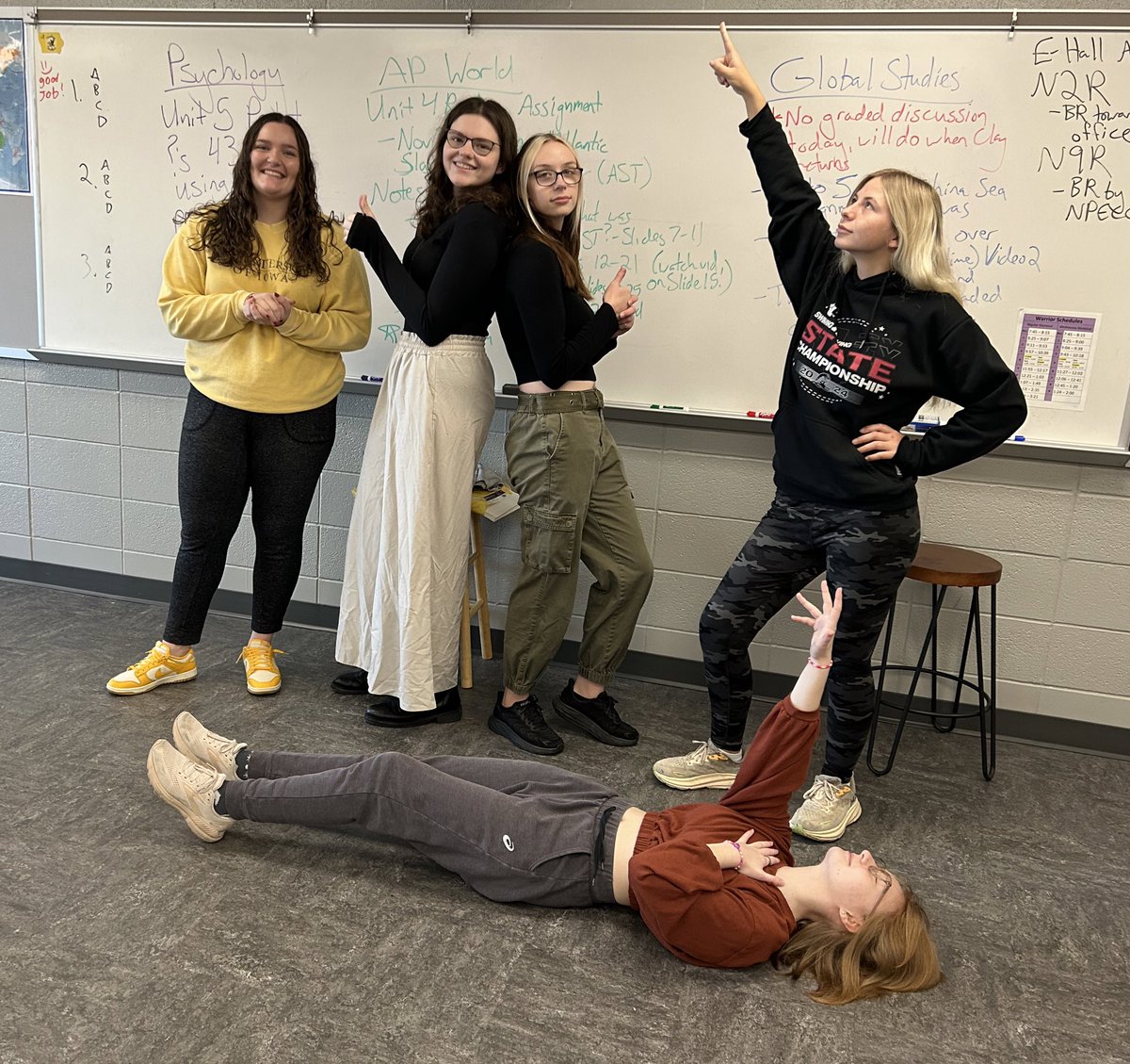 Norwalk_Speech's tweet photo. Start your day off right with some Group Improv!

Large Group Speech is off and running! Finding scripts, planning radio &amp; short film &amp; mime! Figuring out schedules and groups!

We are SO back! #SpeechFun https://t.co/c7oTzwetRk