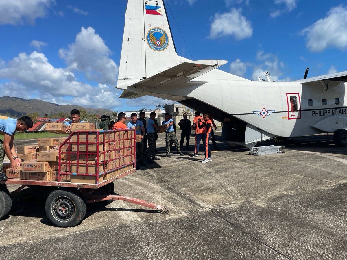 PhilAirForce's tweet photo. PAF NEWS | PAFβs aerial relief efforts continue to bring hope in Catanduanes
See full story ππ»
https://t.co/UOFxhOqozE
#AccelerateWithExcellence #GuardiansOfOurPreciousSkies #PAFYouCanTrust #OneAFPOnePhilippines #StrongAFPStrongPhilippines #AFPYouCanTrust https://t.co/6BvwsQ2K6k