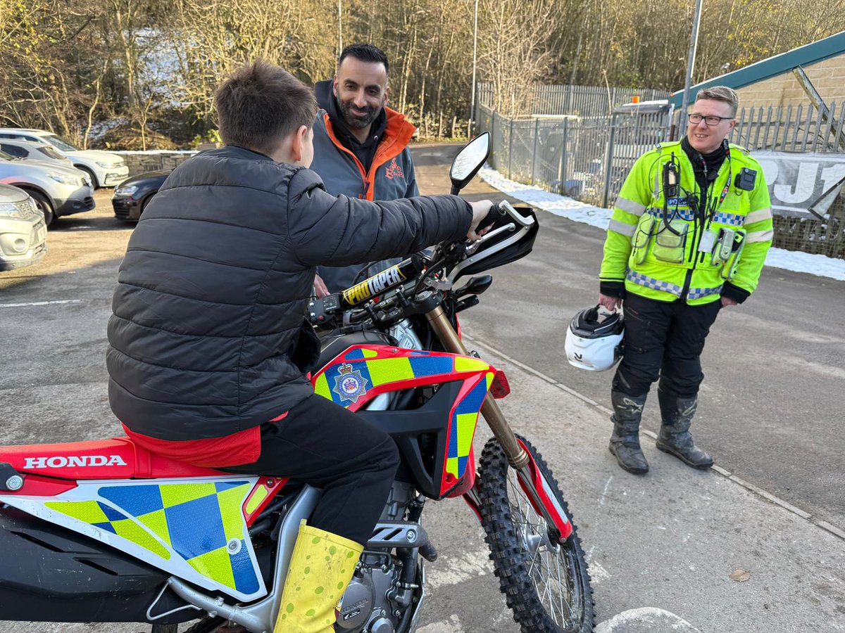 Early Action Leeds tweet media