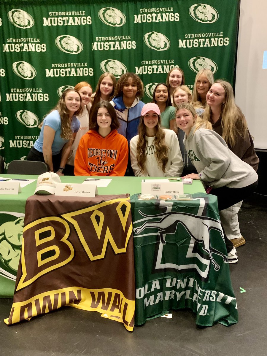 LadyMustangGB's tweet photo. Congrats to two of our seniors on signing to play at the next level today! We are so proud of you both and love you dearly!💚🏀👏🏼 @scsmustangs @sjbass34 @eszter350 https://t.co/jyMepWpMug