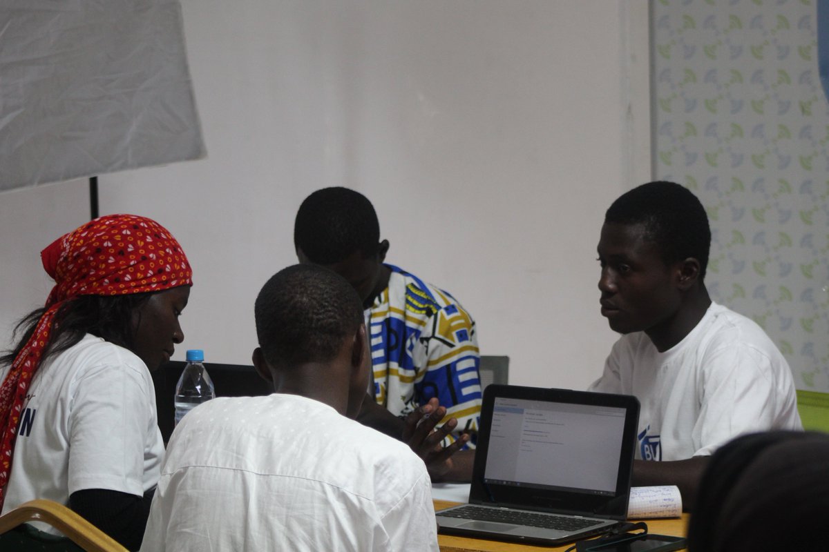 Après les ateliers pratiques et les sessions de formation , place aux ateliers d’écriture ✍ ! Les participants auront l’occasion de collaborer, d’échanger des idées et de produire de contenus.  #BlogCamp235 #Tchad