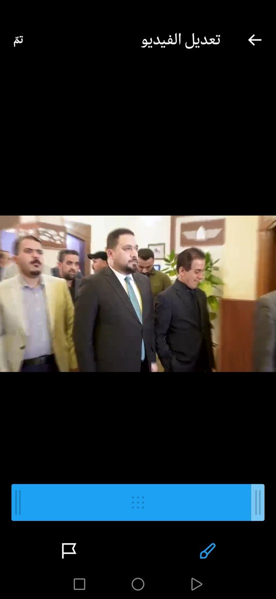 نائب محافظ النجف الاشرف الدكتور كرار محبوبة

يستقبل في مطار النجف القنصل الايراني الجديد السيد سعيد سيدين الذي عُيّن حديثا في المحافظة

محبوبة بعد ترحيبه به اكد على اهمية العلاقات الثنائية بين الطرفين وضرورة ادامتها لتكون ذات نتائج ملموسة