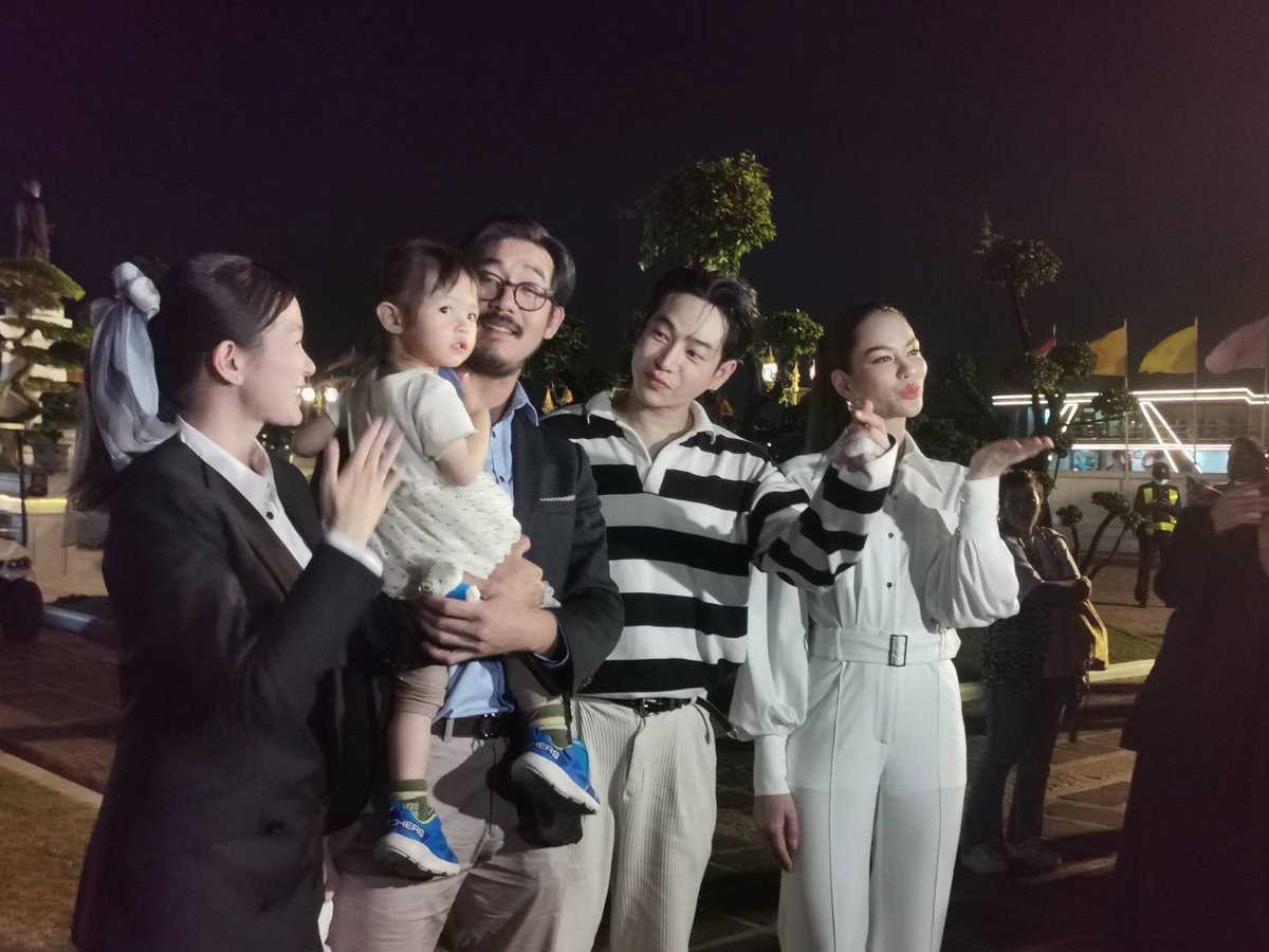 Palit_Official's tweet photo. 💙 เฮียในงานวันเด็กสากล #PeckxUnicef 

#UNICEFThailand
#unicefturnsblue
#WorldChildrensDay https://t.co/U4rf9XdPiN