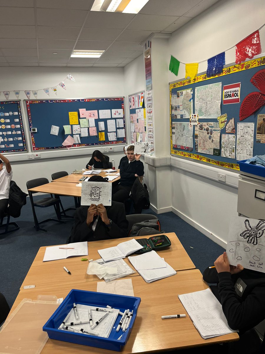 SASB_ML's tweet image. Mr Burns and his S2 class had great fun drawing their Spanish monsters to learn body parts this afternoon! 🇪🇸 💪🏻🦵🏾🦶🏾🐲
