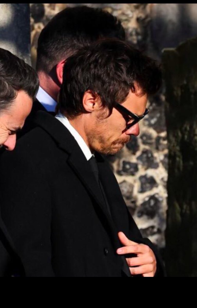 MysteryHyunjin's tweet image. THIS breaks my heart again 😭😭😭#LiamPayne #liampayne