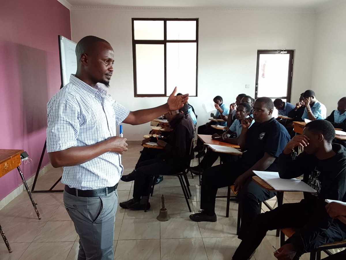 avsi_kenya's tweet photo. π Through the Last Mile Project, @FondazioneAVSI & @CoWAKenya, funded by #SupportInternational, are training 3,000 students in 10 technical institutes of #Nairobi on life skills for personal development, social interaction, and professional success.
#PeopleForDevelopment https://t.co/eR8Dex34SK