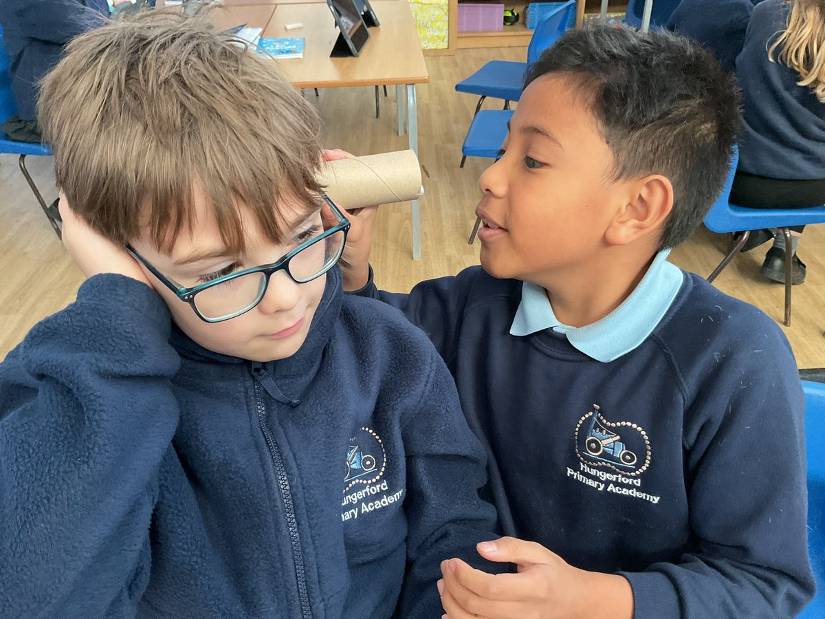 HungerfordAcad's tweet photo. 4SJ scientists are investigating which materials make the best sound insulators. 🔊🤫 https://t.co/E145x2su1B