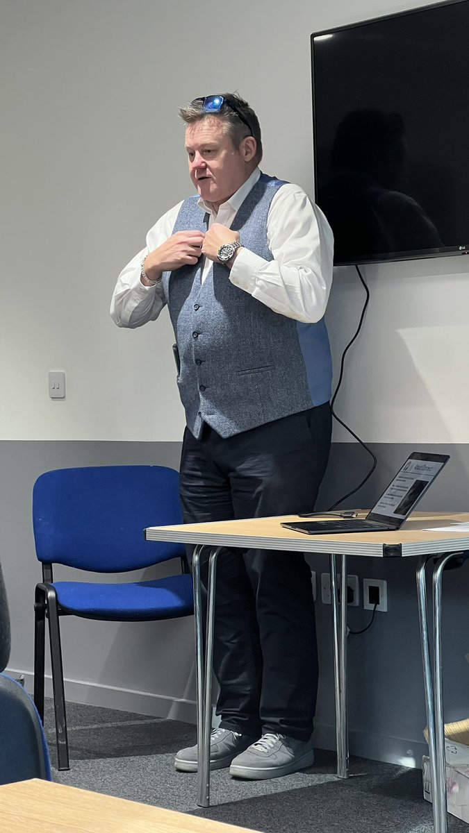 Peter Bain tweet media