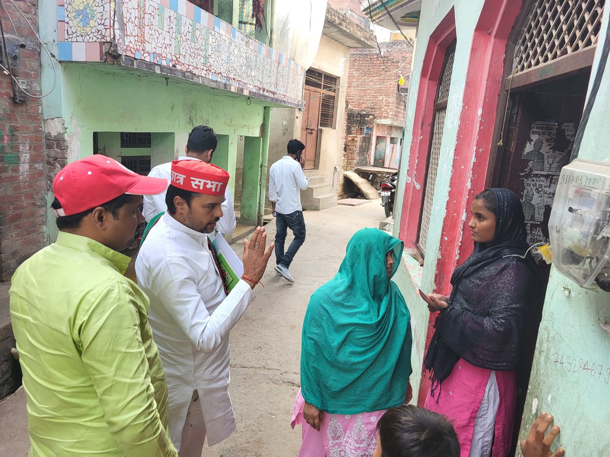 SSSwarnkarSP's tweet photo. @atulpradhansp @MPDharmendraYdv @samajwadiparty @socialistaditya @yadavakhilesh @shivpalsinghyad @dimpleyadav @yadavteju https://t.co/veuWaYP9YT