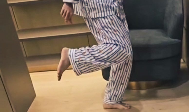 jhopesland's tweet photo. why is he so cute :(( https://t.co/2Pin6xvAql