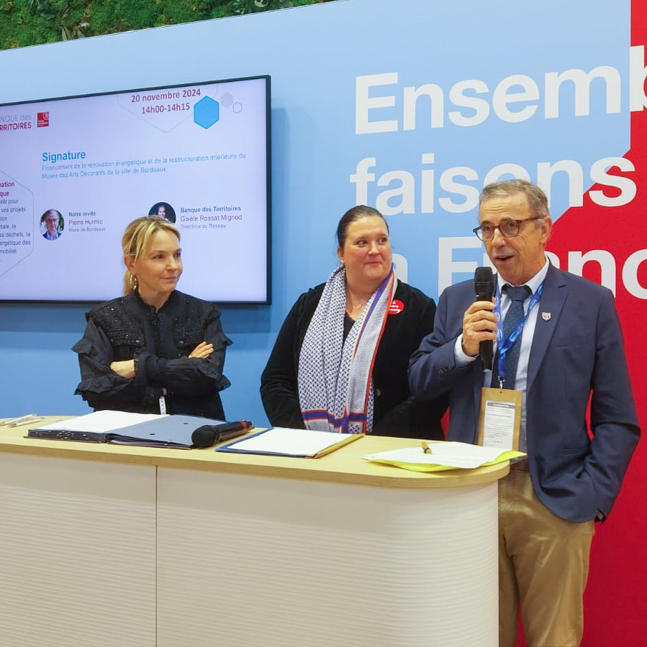 Pierre HURMIC (@pierrehurmic) on Twitter photo Un Salon des Maires plus important que jamais dans le contexte budgĂ©taire actuel. Lâoccasion de partager nos difficultĂ©s et dâexplorer des solutions concrĂštes.
Depuis hier, un programme dense et riche dâĂ©changes : rencontre avec <a href="/NDaragon/">Nicolas DARAGON</a>, Ministre dĂ©lĂ©guĂ© Ă  la SĂ©curitĂ© du Un Salon des Maires plus important que jamais dans le contexte budgĂ©taire actuel. Lâoccasion de partager nos difficultĂ©s et dâexplorer des solutions concrĂštes.
Depuis hier, un programme dense et riche dâĂ©changes : rencontre avec <a href="/NDaragon/">Nicolas DARAGON</a>, Ministre dĂ©lĂ©guĂ© Ă  la SĂ©curitĂ© du