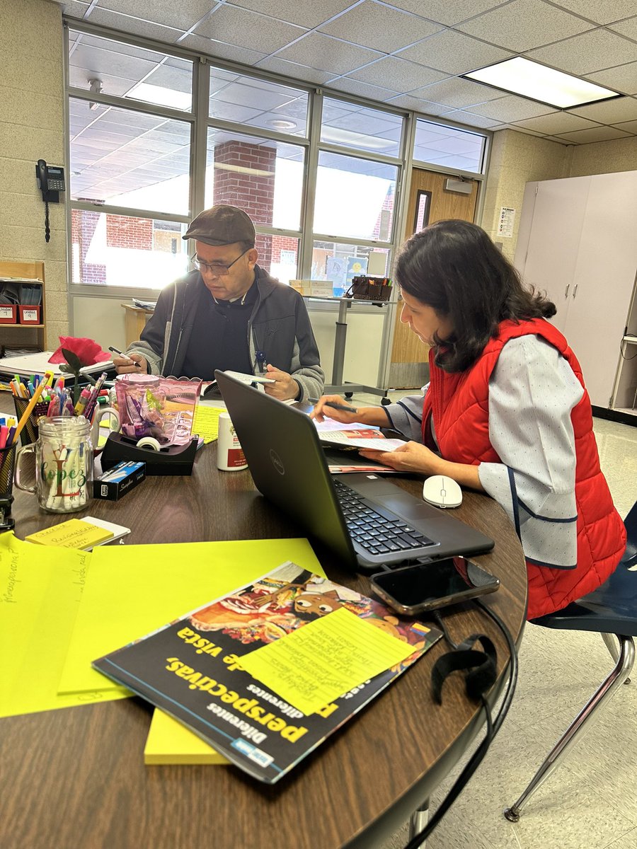 CarawayES_AISD's tweet photo. #Coaching at The Way! #Shineyourlight #TheWay https://t.co/KkmAtyo2AW