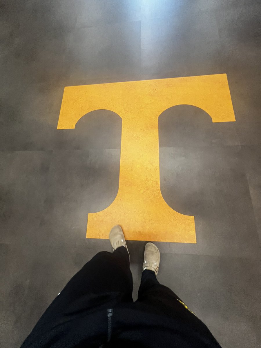Jayden York (@jayden_b_york) on Twitter photo Had a great visit this Monday at the University of Knoxville Tennessee! Thank you everyone letting me come out! #rocktop 🍊
<a href="/coachjoshheupel/">Josh Heupel</a>
<a href="/coachg76/">Rodney Garner</a>
<a href="/FCRecruits/">First Choice Recruiting</a>
<a href="/HillsboroFball/">Hillsboro Football</a> Had a great visit this Monday at the University of Knoxville Tennessee! Thank you everyone letting me come out! #rocktop 🍊
<a href="/coachjoshheupel/">Josh Heupel</a>
<a href="/coachg76/">Rodney Garner</a>
<a href="/FCRecruits/">First Choice Recruiting</a>
<a href="/HillsboroFball/">Hillsboro Football</a>