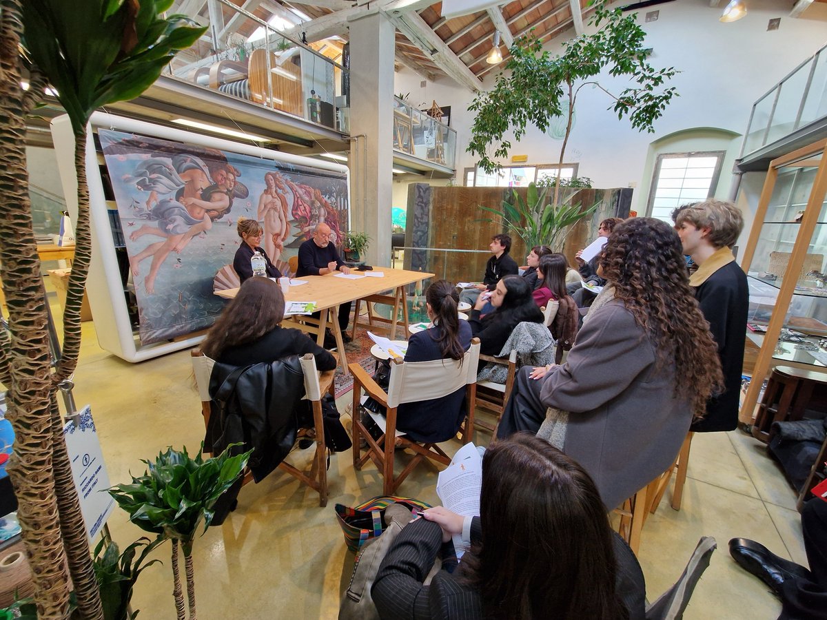 RRamiStudio's tweet image. We had a blast delivering a lecture on trend forecasting to the talented students at IAAD We explored the "WHERE TRENDS “REALLY” COME FROM… Beyond the surface: Uncovering the forces that shape trends". 
next generation of fashion designers.
#TrendForecasting #IAAD #FashionDesign