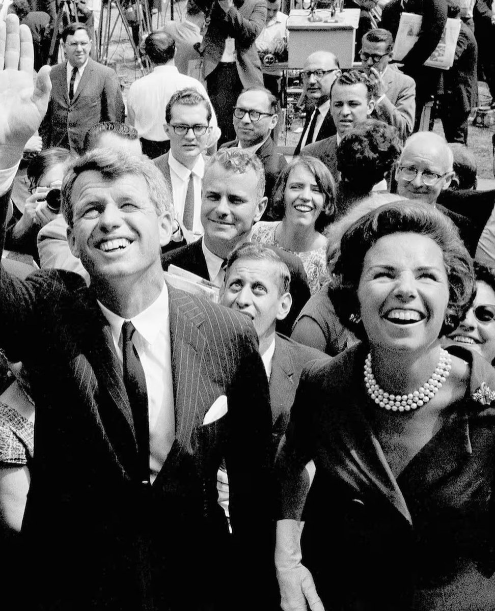 KerryKennedyRFK's tweet photo. Happy Birthday Daddy! My father would have turned 99 today. I love that he and Mummy are a team of angels, forever guiding us. ❤️ https://t.co/ox2UIRZu7V
