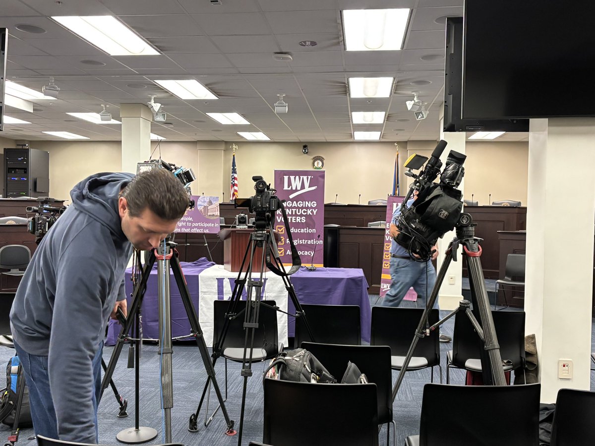 Set-up underway! Our second report on legislative transparency will be released at 10 am. #GA2025 #HowCanTheyDoThat