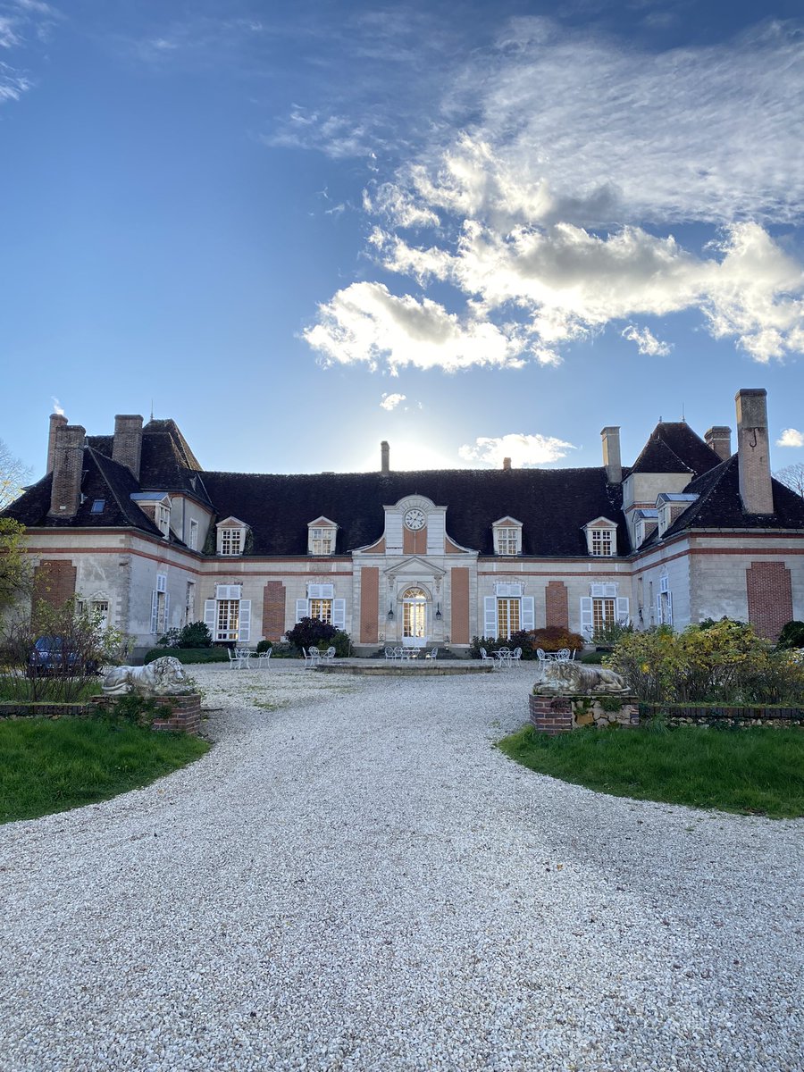 Gm from #chateaudufey 
for the <a href="/glitchresidency/">Glitch - NFT Art Residency</a> 👾