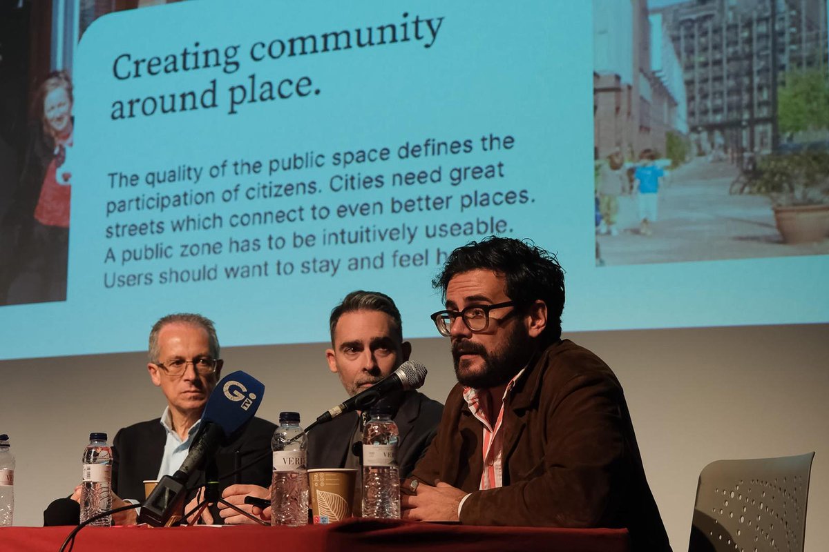 Ajuntament de Girona (@girona_cat) on Twitter photo <a href="/alcaldegi/">Alcalde de Girona</a> <a href="/CristinaDisplas/">Cristina Andreu Displas</a> <a href="/COACGirona/">COAC Girona</a> <a href="/univgirona/">Universitat de Girona</a> <a href="/DiputacioGirona/">Diputació de Girona</a> <a href="/ccivics_gi/">Xarxa Centres Cívics</a> <a href="/CAVGirona/">CAV Girona</a> <a href="/celobert_coop/">Celobert cooperativa</a> 💬 Ramon Marrades, de Placemaking Europe:
“La creació de llocs (placemaking) comporta entendre’ls i construir-los amb la implicació directa de la comunitat”
#RepensemGirona <a href="/alcaldegi/">Alcalde de Girona</a> <a href="/CristinaDisplas/">Cristina Andreu Displas</a> <a href="/COACGirona/">COAC Girona</a> <a href="/univgirona/">Universitat de Girona</a> <a href="/DiputacioGirona/">Diputació de Girona</a> <a href="/ccivics_gi/">Xarxa Centres Cívics</a> <a href="/CAVGirona/">CAV Girona</a> <a href="/celobert_coop/">Celobert cooperativa</a> 💬 Ramon Marrades, de Placemaking Europe:
“La creació de llocs (placemaking) comporta entendre’ls i construir-los amb la implicació directa de la comunitat”
#RepensemGirona