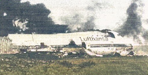 Lufthansa Flight 540, a Boeing 747, stalls and crashes just after ...