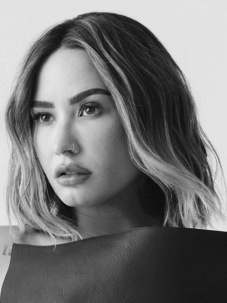 archivefordemi's tweet photo. demi lovato. https://t.co/EyLuHLmf0f