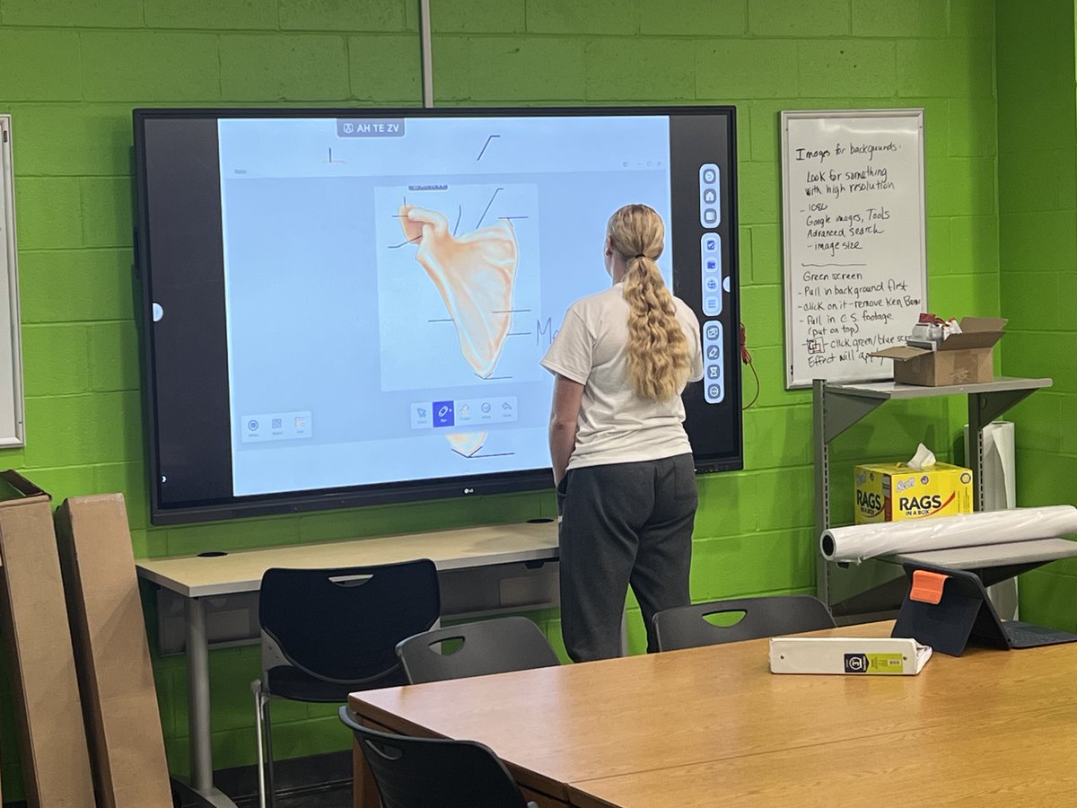 Mr. Champ would be so proud!  Michelle is practicing on the LG for her assigned bones🦴🩻 So great witnessing a self-motivated learner!!