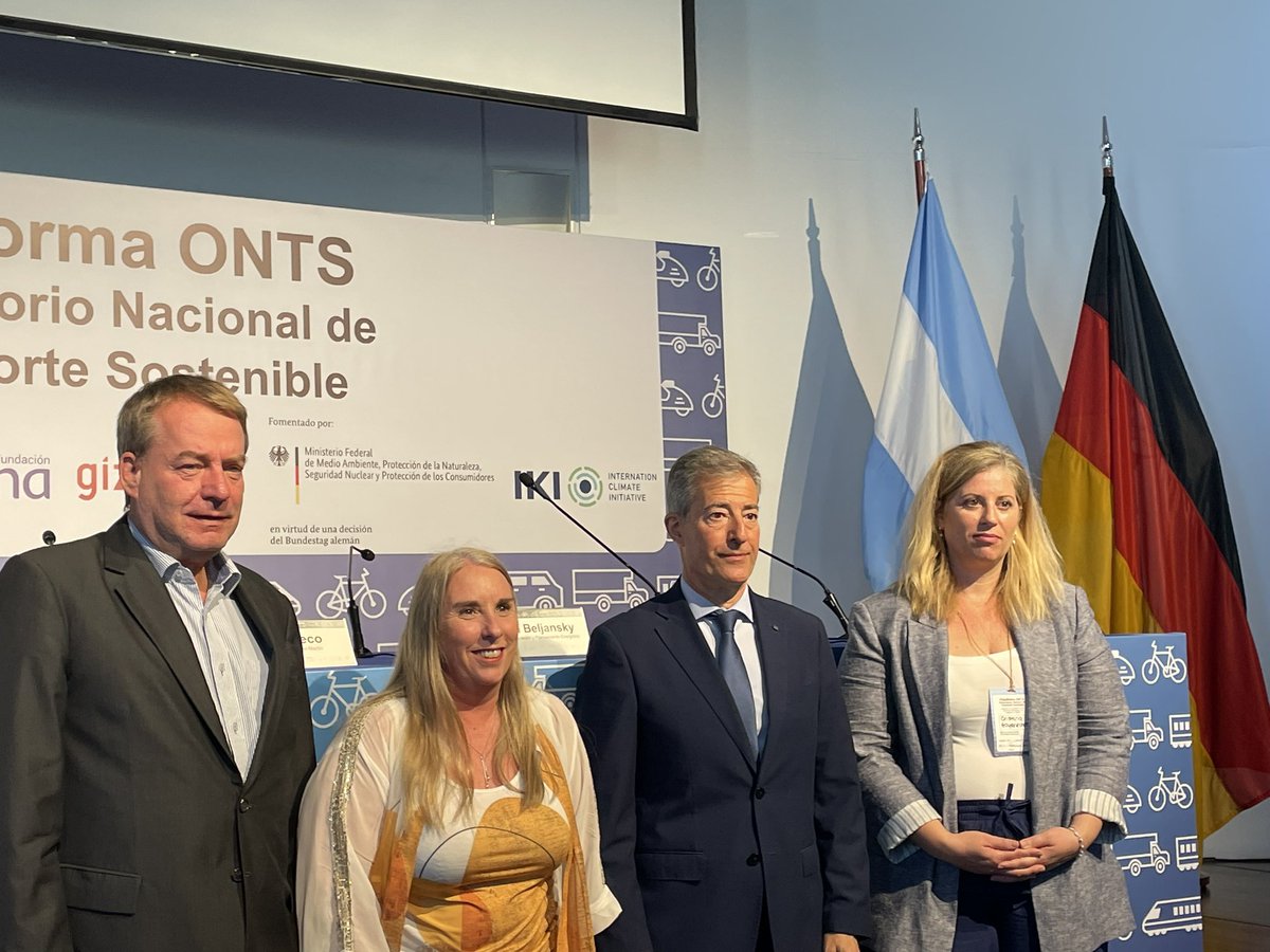 Fund. Manos Verdes (@fundmanosverdes) on Twitter photo #trasnsportesostenible 🌱Presentación de la Plataforma ONTS - Observatorio Nacional de Transporte Sostenible en la <a href="/unsamoficial/">Universidad Nacional de San Martín</a> - uniendo esfuerzos para la descarbonizacion en el sector de transporte en Argentina 🇦🇷 Un proyecto financiado por la iniciativa internacional IKI 🇩🇪 #trasnsportesostenible 🌱Presentación de la Plataforma ONTS - Observatorio Nacional de Transporte Sostenible en la <a href="/unsamoficial/">Universidad Nacional de San Martín</a> - uniendo esfuerzos para la descarbonizacion en el sector de transporte en Argentina 🇦🇷 Un proyecto financiado por la iniciativa internacional IKI 🇩🇪