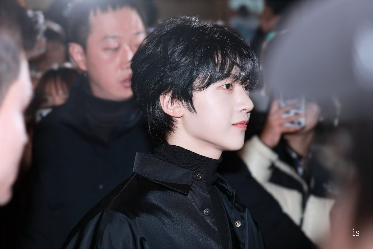 241116 옆태미남 😍💕

#석매튜  #SEOKMATTHEW #ソクマシュー #제로베이스원 #제베원 #ZEROBASEONE #ZB1