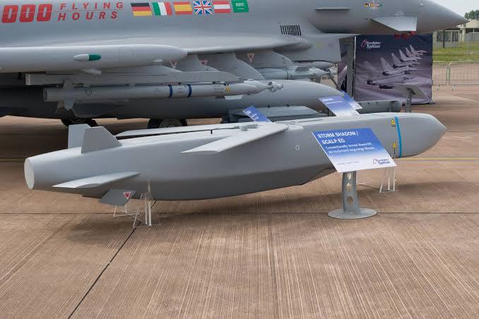 Ukrayna, İngiltere’nin verdiği Storm Shadow füzeleri ile Rusya’ya saldırı düzenledi.

-Reuters