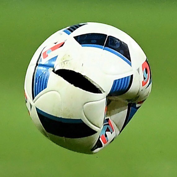 كل أربع سنوات "نحلم" بكأس العالم ومنذ عشرات السنين وبمرور بطولات متتالية لا نزال "نحلم" دون أن نستيقظ لكي نعمل على تحقيق "الحلم "
ومادام هذا واقعنا سنظل نحلم ونحلم ..
الوصول للمونديال ليس رحلة ترفيهيه تقررها في آخر لحظة ..